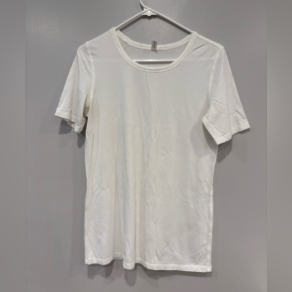 Women’s Lululemon White Short Sleeve Tshirt Size 6